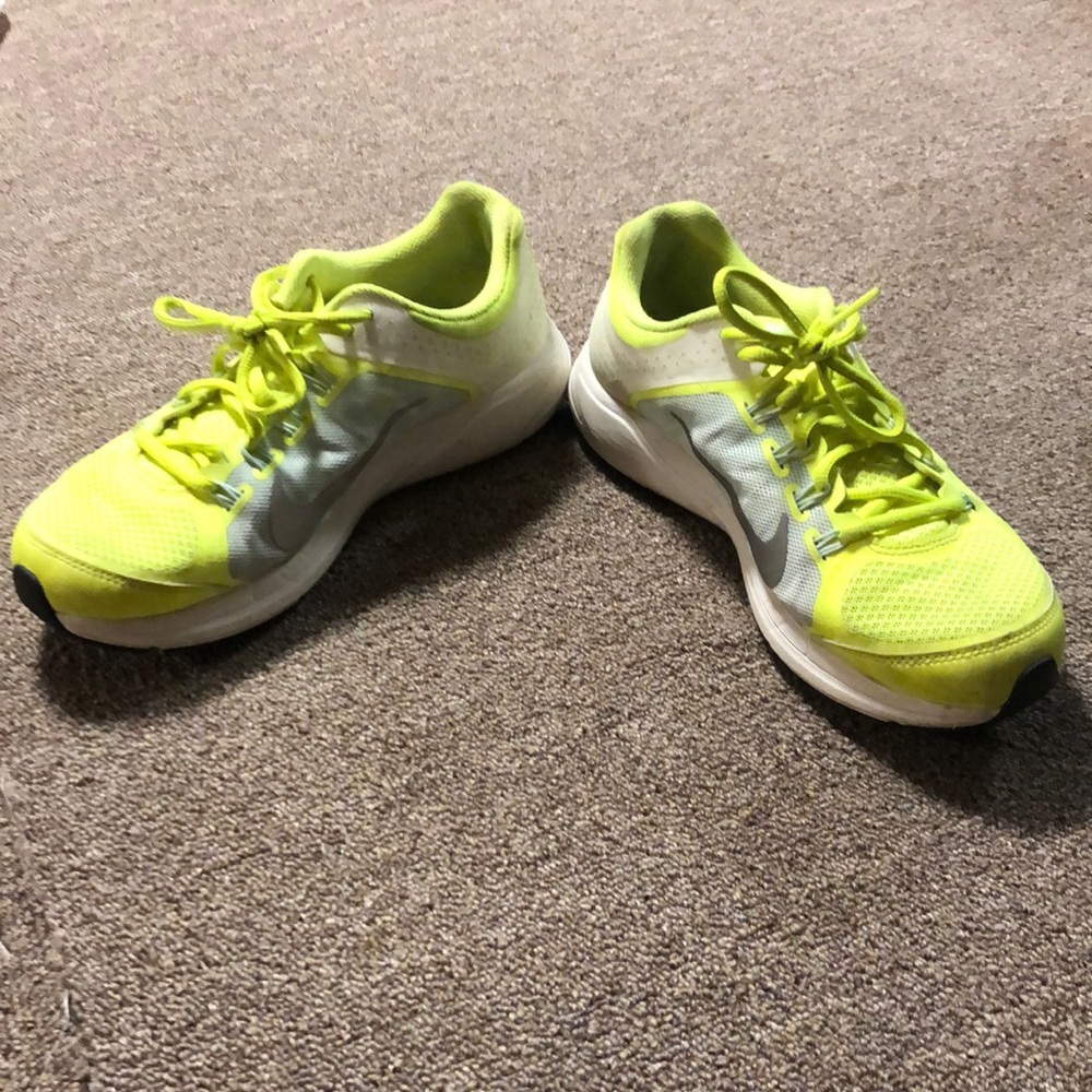 Yellow Sneaks
